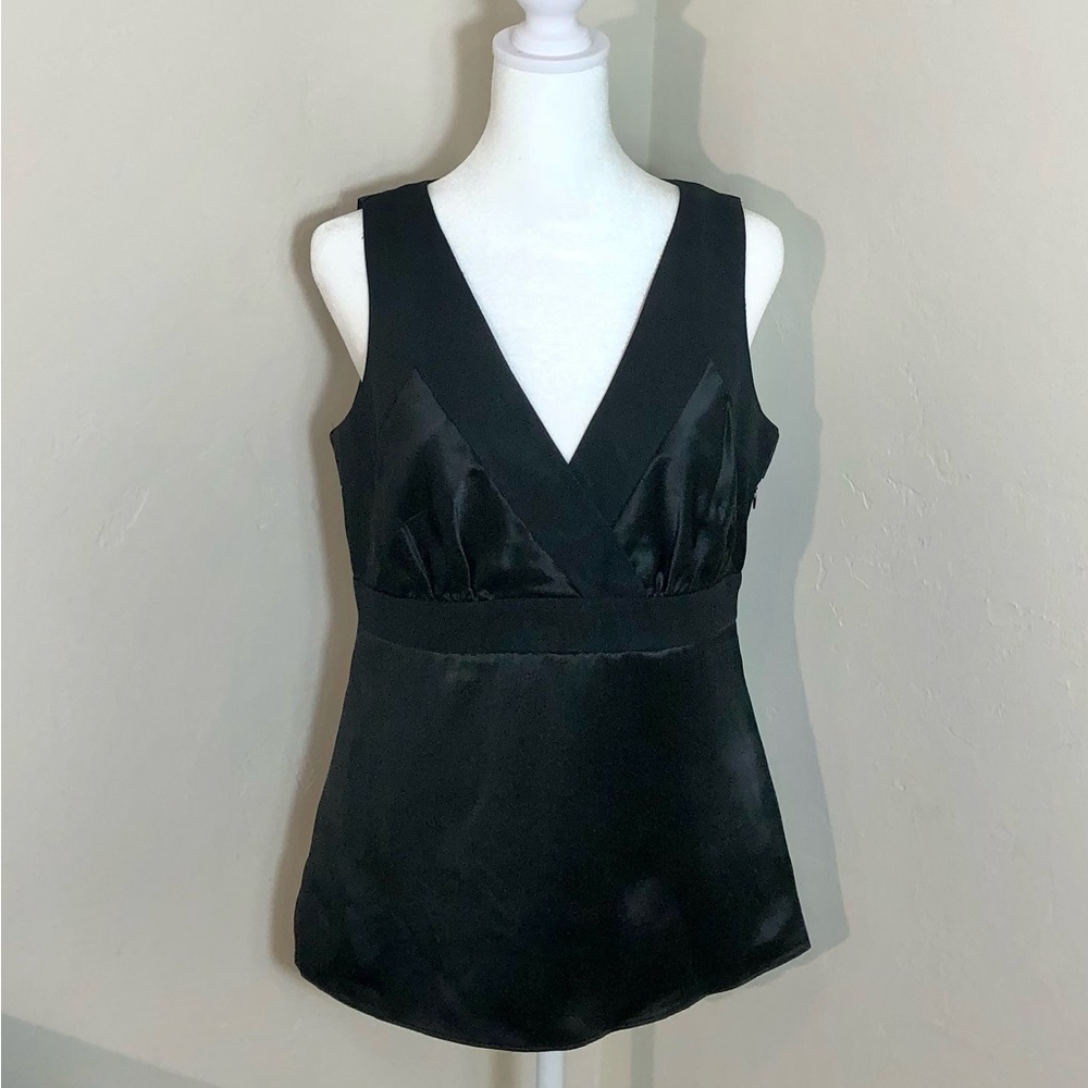 BANANA REPUBLIC Silk Sleeveless Black Top  Women SZ 12 Empire Waist V Neck Party